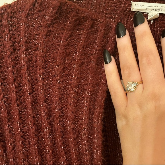 Women’s Urban Outfitters Open Maroon Cardigan - Picture 5 of 5